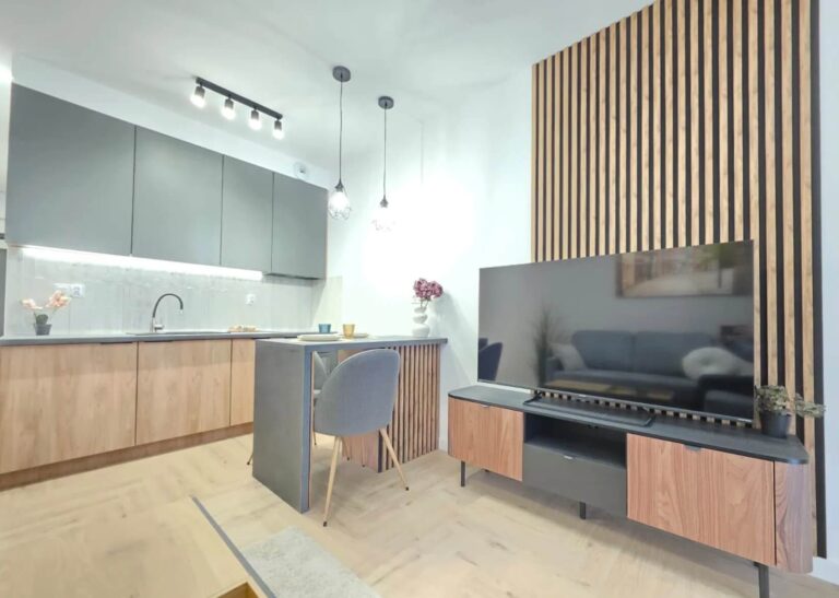 Mikroapartments in Breslau kaufen – 2 Einheiten, 1 Grundbuch
