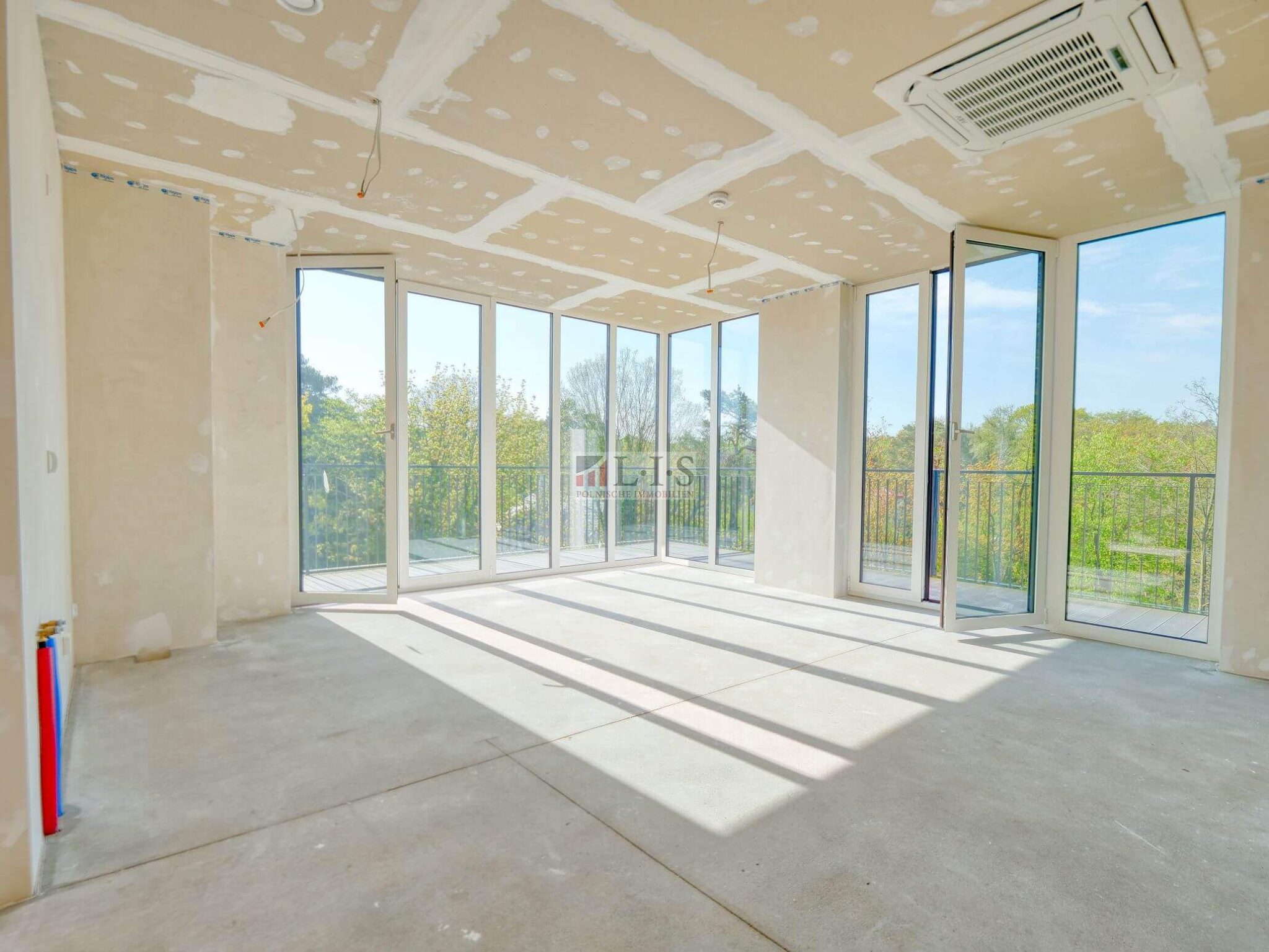 Wohnung in Polen im Rohbau vor dem Innenausbau