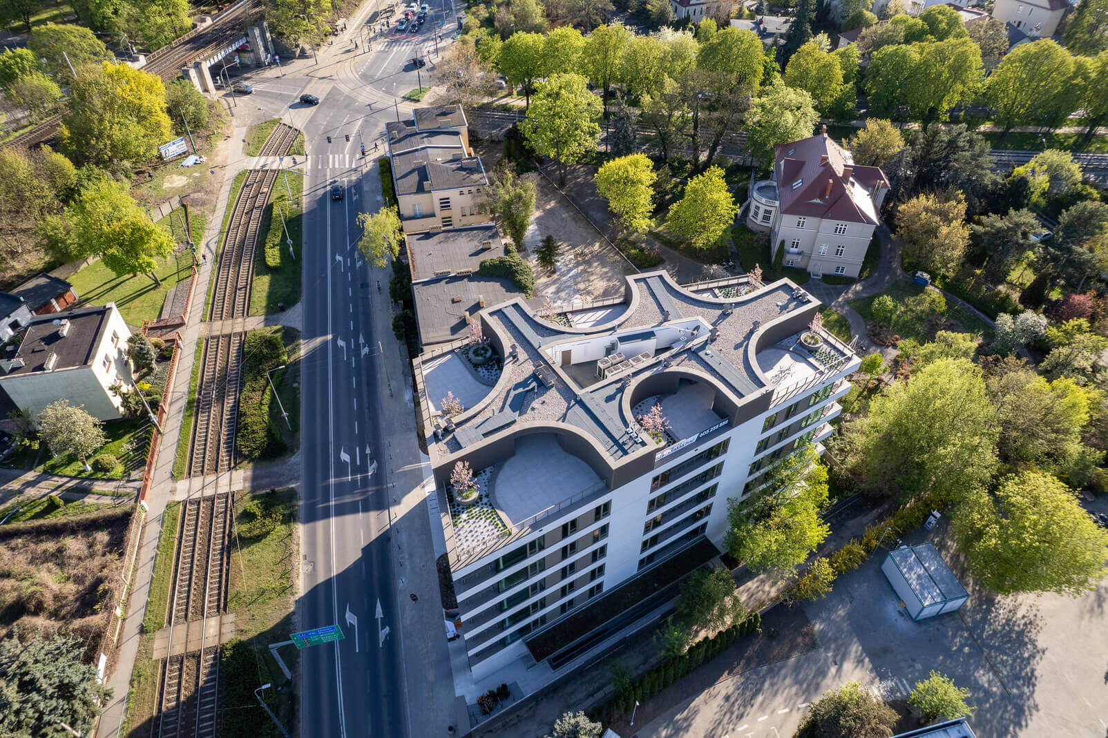 Umgebung des Neubaus im Villenviertel Sołacz in Posen